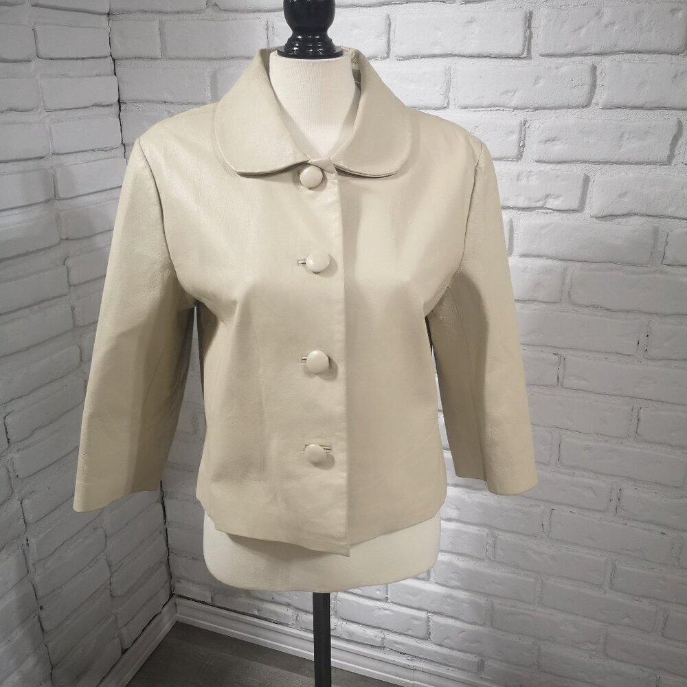 le chateau Ladies Size XL Cream Button Closure Cropped Leather Jacket/Blazer